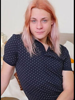 Sasha Deluxe