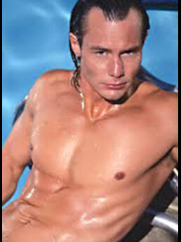 Aaron Wells