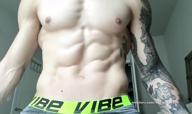 Muscle Hunk Bi Guy In Lycra Spandex Flexing Muscles & Bubble Butt Teasing