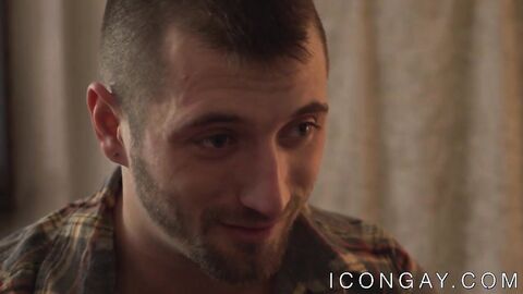 Irresistible JD Phoenix bottoming for handsome Roman Todd