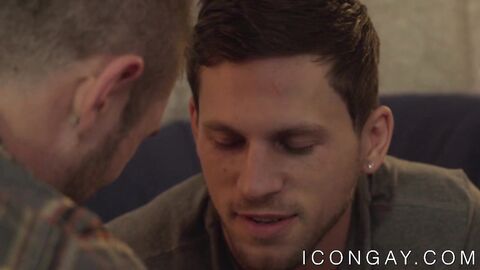 Irresistible JD Phoenix bottoming for handsome Roman Todd
