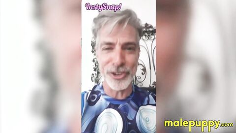 Scrappy playmate JC Dickerson is all about a hot kissing session with Richard Lennox
