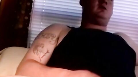 Mature gay sucks a fat guys cock while he was masturbating