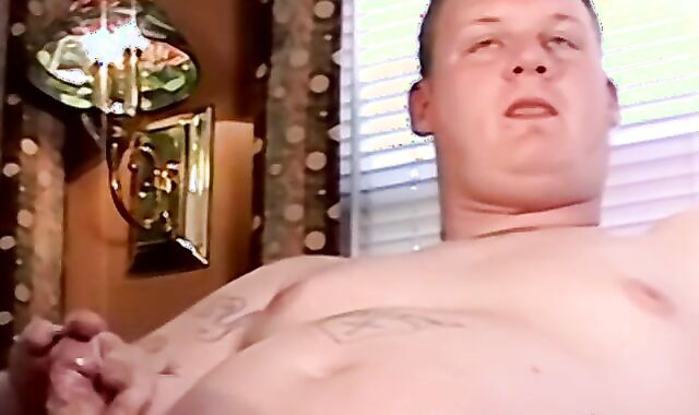 Mature gay sucks a fat guys cock while he was masturbating