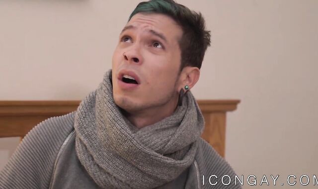 Luscious young Michael Delray anally slams Gabriel Alanzo