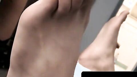 ToesXXX.com - Sexy guy from North Carolina is confident and horny as hell