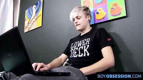 BoyObsession.com - Jason Valencia's horny twink live show with toy delights now