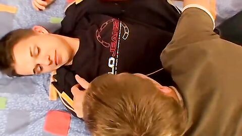 Horny butt muncher loves a juicy throbbing cock in his ass
