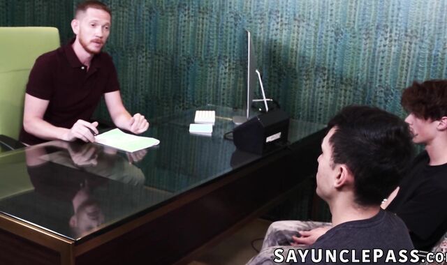 Brody Kayman fucks his twink patient while his boyfriend jerks off