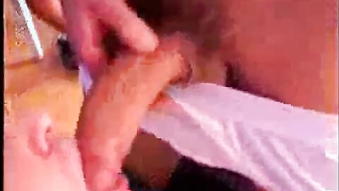 Twink's Amateur Blowjob Bukkake