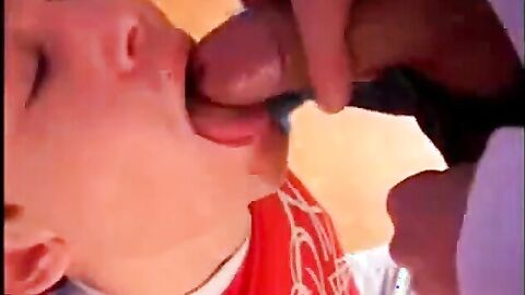 Twink's Amateur Blowjob Bukkake