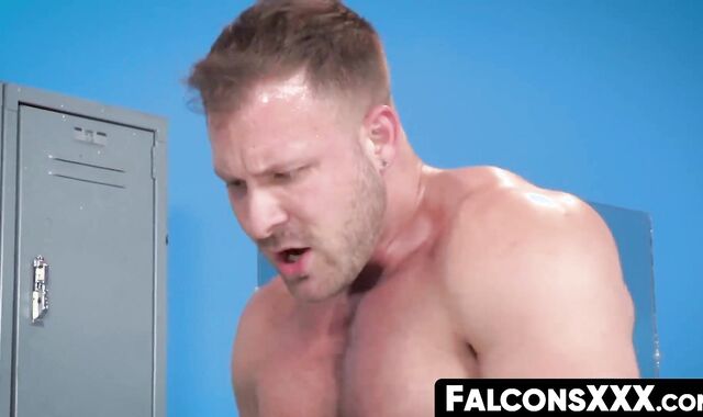FalconsXXX.com - Big muscular hunk with a strong dick raw fucks another hunk hard