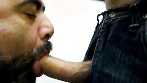 Amateur Bear Daddy Sucking Cock