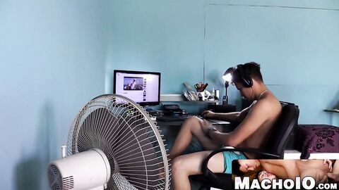 MachoIO.com - Good looking hunk strokes his monkey and cums all alone