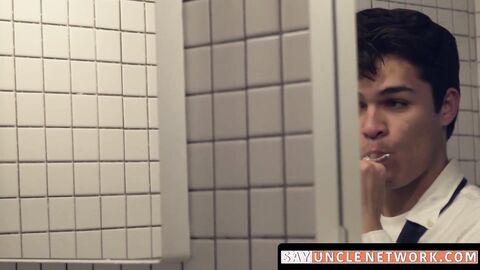 SayUncleNetwork.com - Two Mormon twinks raw fuck secretly in the bathroom
