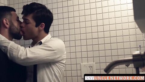 SayUncleNetwork.com - Two Mormon twinks raw fuck secretly in the bathroom
