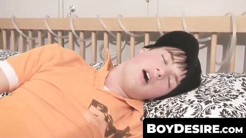 BoyDesire.com - Solo twink Leon Huston's deep dildo fucking and creamy finale