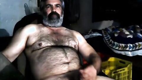 Big-Cock Greek Daddy Plays Solo