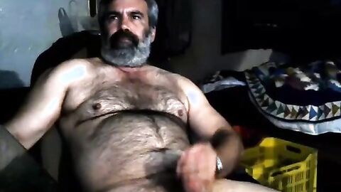 Big-Cock Greek Daddy Plays Solo