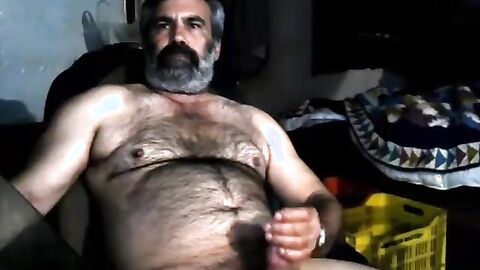 Big-Cock Greek Daddy Plays Solo