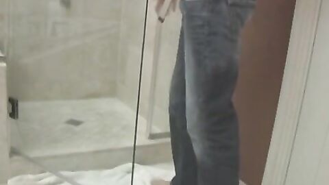 Skinny teenager Kaylo Riley jerks off after steamy shower