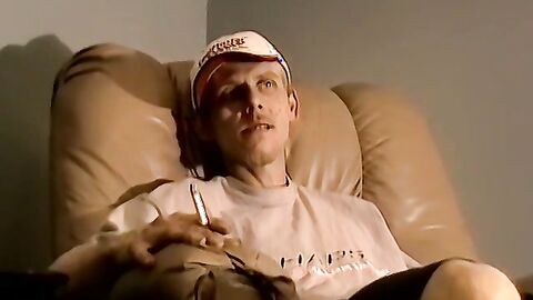 Amateur redneck takes a smoke before boning black homo
