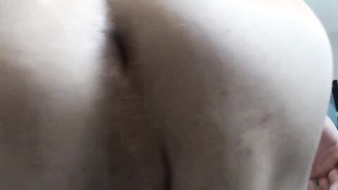 Bubble-Butt Twink Teases on Cam