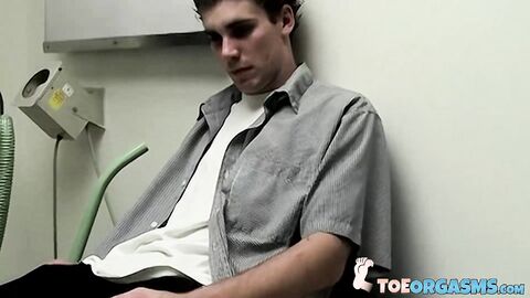 Hot Evan Heinze takes more than a foot cast in the emergency room