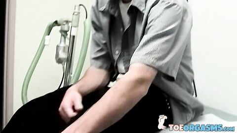 Hot Evan Heinze takes more than a foot cast in the emergency room