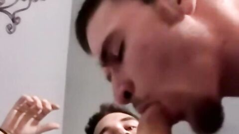 Gay amateurs in threeway jack off while cocks are sucked