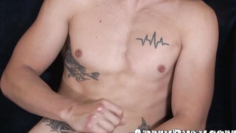 Army newcomer Austin solo anal plays and masturbates