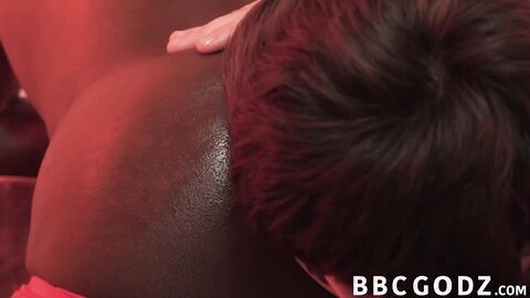 Oiled up BBC jock Tyjon bareback and jerks sub Dakota Lovell