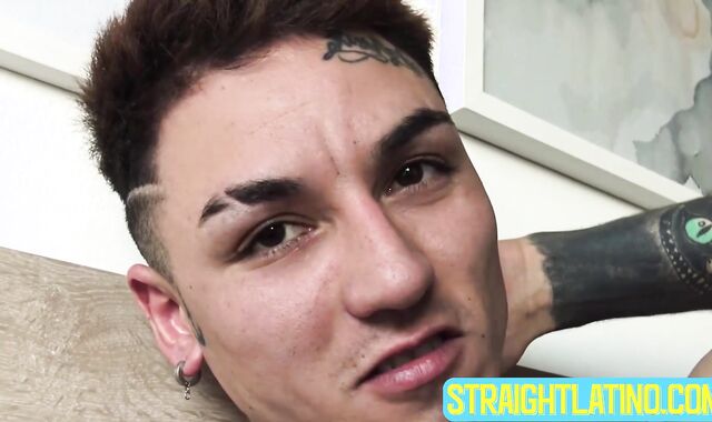 Nasty dudes Axel and Rodrigo strip their clothes to fuck each other for cash