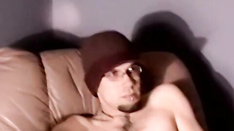 Young amateur with glasses sucked by mature old homosexual