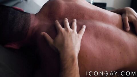 Juicy muscular hunk anally drilled by a young inked jock