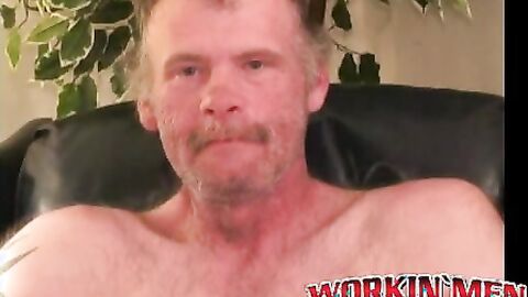 Mature stud masturbates intensely after being interviewed