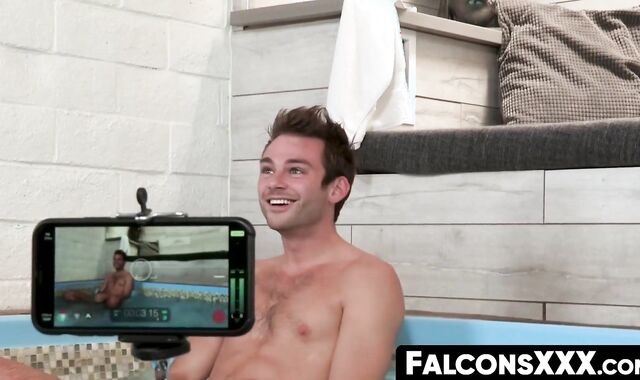 FalconsXXX.com - Handsome gay records a hot session of cock sucking and raw anal