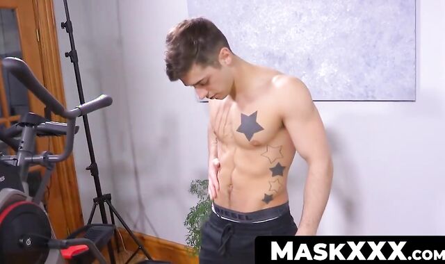 MaskXXX.com - Ripped jock's gym masturbation session is a real workout