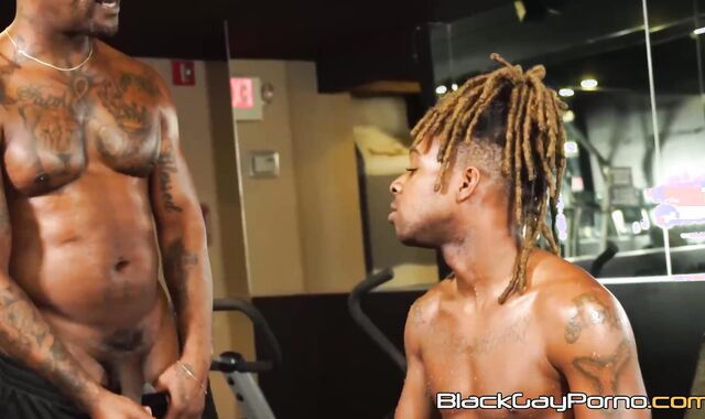 Romance and Savage Moore started breeding raw in the middle of their gym workout