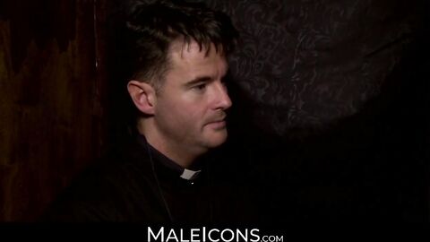 MaleIcons.com - Connor Maguire stuffing Wolf Hudson with his big and thick dick in be