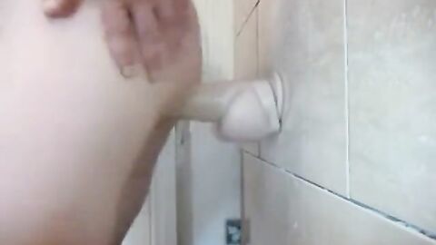 Quickie Against the Wall: Amateur Crossdresser Fun with a Sex Toy