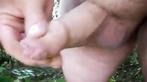 Outdoor Masturbation: Cumming Hard