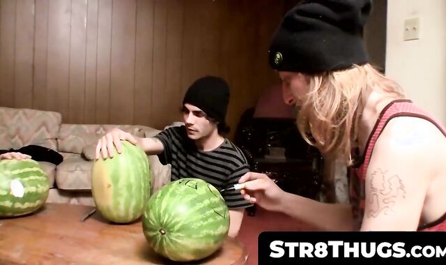 Str8Thugs.com - Three horny twinks engage in a shared jack off session with a messy f