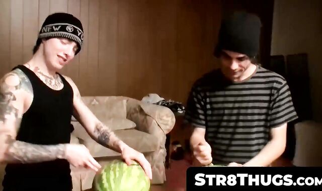 Str8Thugs.com - Three horny twinks engage in a shared jack off session with a messy f