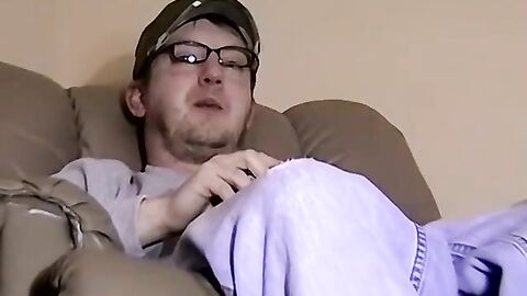 JoeSchmoeXXX.com - Cute amateur Jack with glasses jerks off on a leather sofa