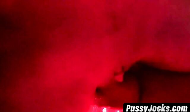 PussyJocks.com - FTM jock Luke Hudson's blowjob holiday ends with a cock-riding fiest