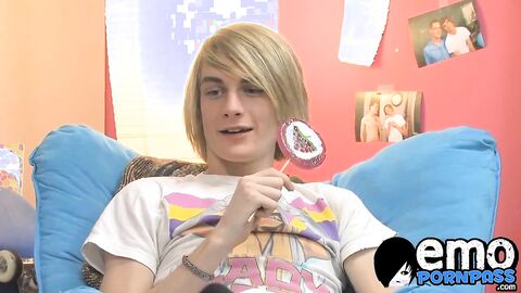 Young emos Aidan Chase and Preston Andrews have anal sex
