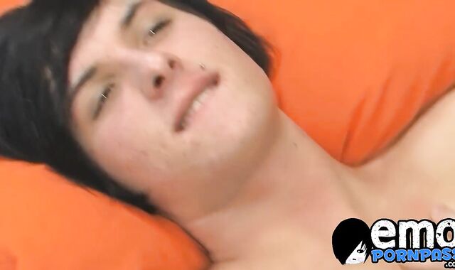 Young emos Aidan Chase and Preston Andrews have anal sex