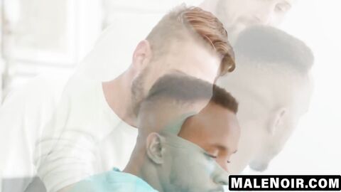 MaleNoir.com - Chiseled Phoenix Wellington drills my white ass
