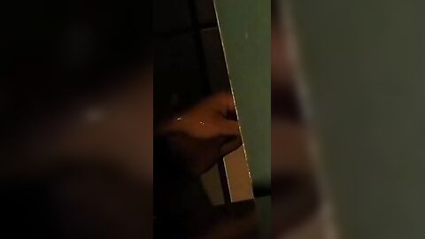 Understall Cruising: Suck and Cum